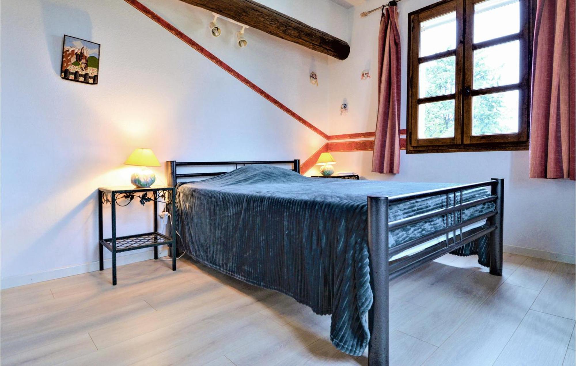 4 Bedroom Lovely Home In Marguerittes Luaran gambar